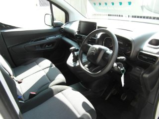 /photos/10921/0943260f-6fe2-43c3-8d09-2a2a06a3b78a_i320x240.jpg