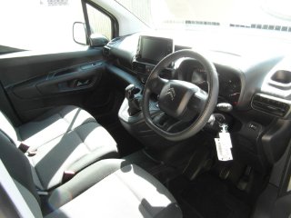 /photos/10921/6193fd32-b30f-4e81-89c7-f0d74fb5608b_i320x240.jpg