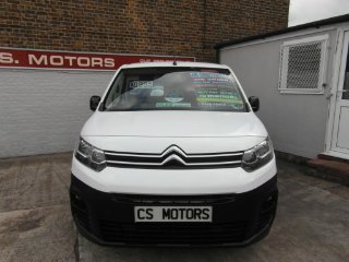 /photos/10921/8a34aaa3-1b03-45b6-98a3-d0b0b82444b1_i320x240.jpg