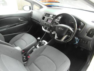 /photos/10921/969ae7d8-7516-4800-8152-f8f13ef55a1e_i320x240.jpg