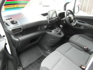 /photos/10921/98da6e0e-4b0c-4bd4-bd5c-a41f17d1c362_i320x240.jpg