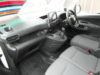 /photos/10921/d337cbb4-c240-4045-9673-f22a5b728040_i320x240.jpg